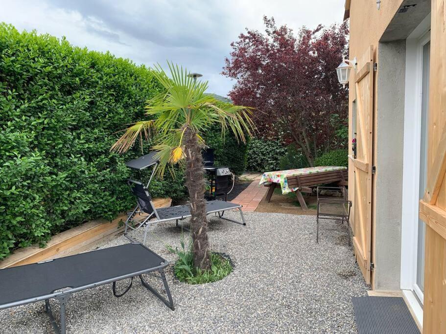 Appartement Avec Jardin Prive Greoux Les Bains Au Bord Du Verdon Exterior photo